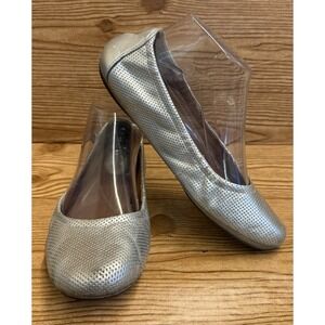 Clarks Women's Shoes Silver Slip On Ballet Flats Size 7M